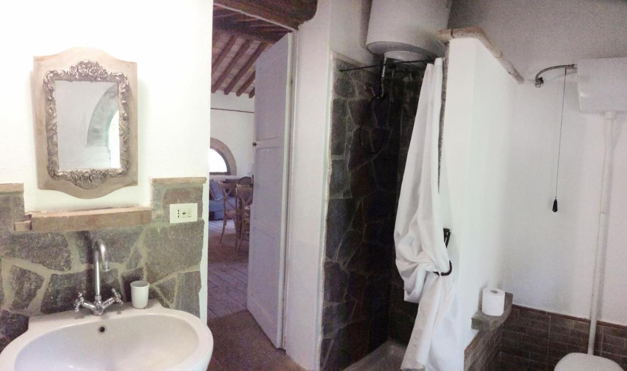Appartamento Relais Casale Il Poggetto - I Pini By Zoom In Earth Cecina  Esterno foto