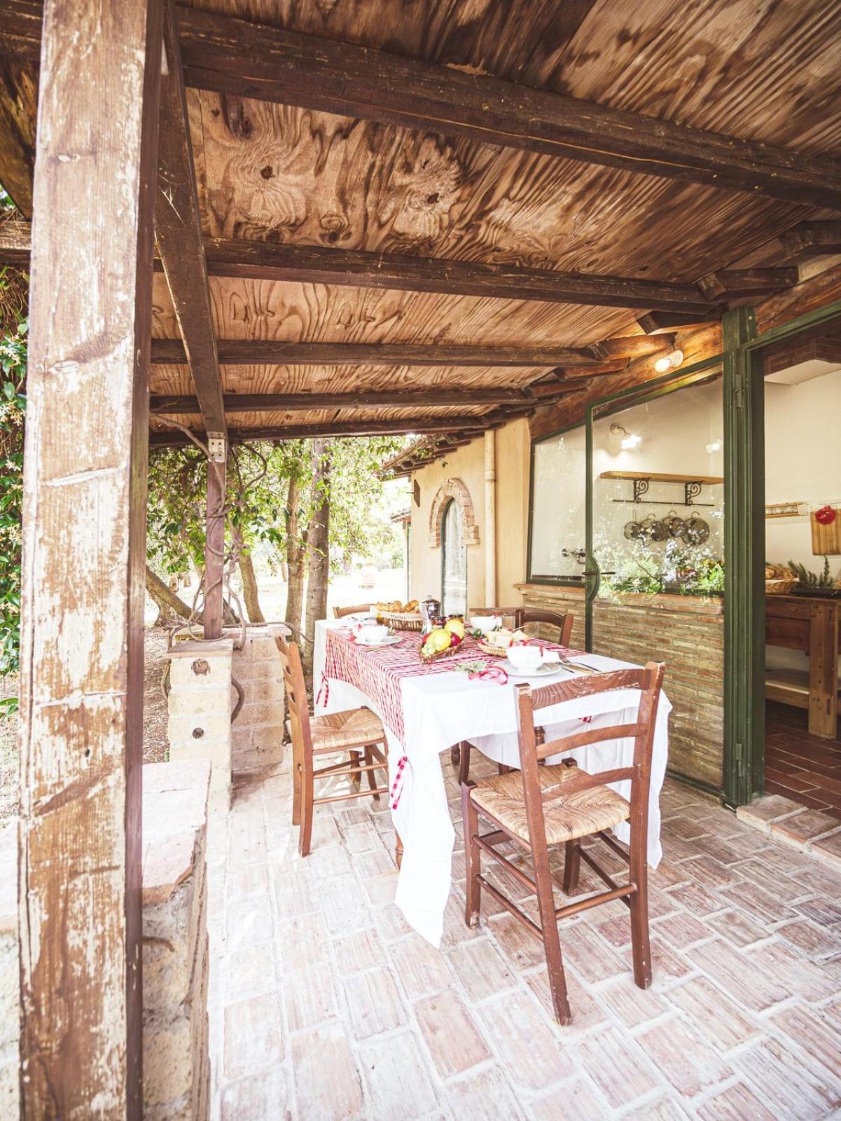 Appartamento Relais Casale Il Poggetto - I Pini By Zoom In Earth Cecina  Esterno foto